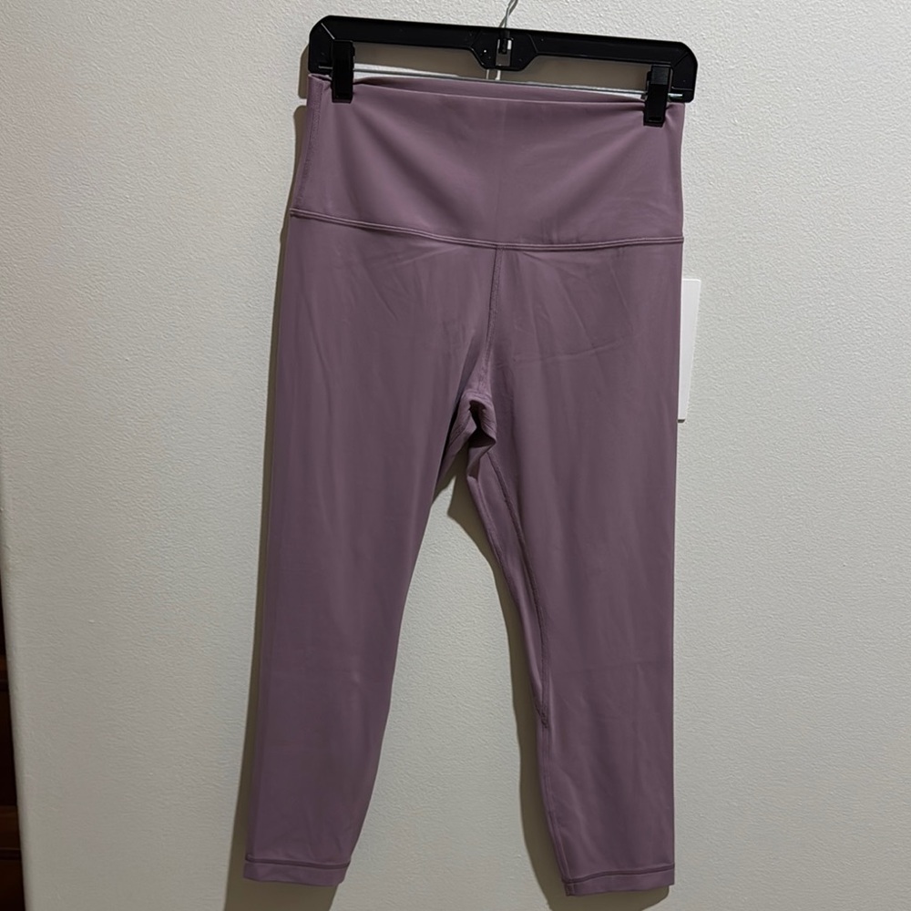 Lululemon Align Crop 23” in Lavender Luxe NWT